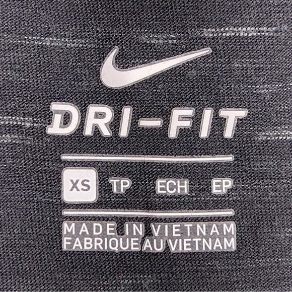 XS NIKE DRI FIT TANK BLACK GREY TOP SLEEVELESS STRETCH ATHLETIC ACTIVEWEAR - Picture 9 of 11